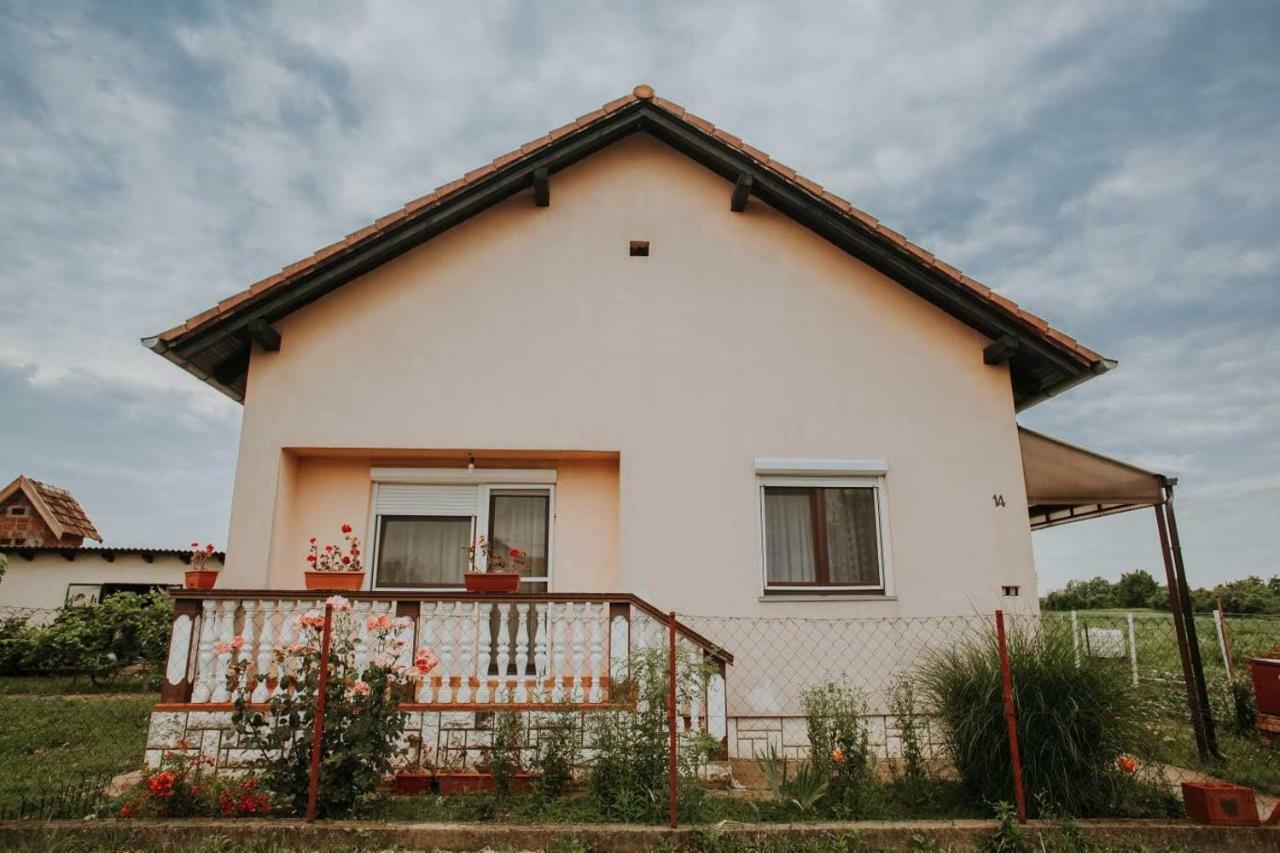 Villa Hacijenda Vukovar Exterior foto